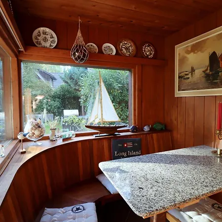Fischlandhus Tatil Evi Dierhagen
