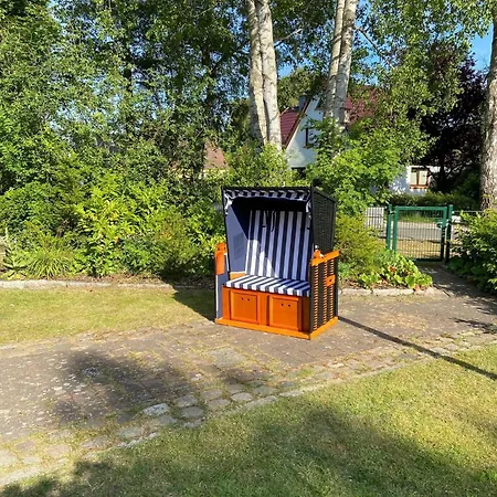 Fischlandhus Tatil Evi Dierhagen